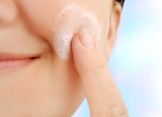Odpowiednie zabiegi złuszczania skóry twarzy